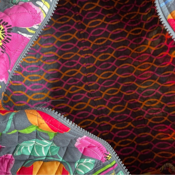 Vera Bradley large duffel bag in Jazzy Blooms - Picture 5 of 9